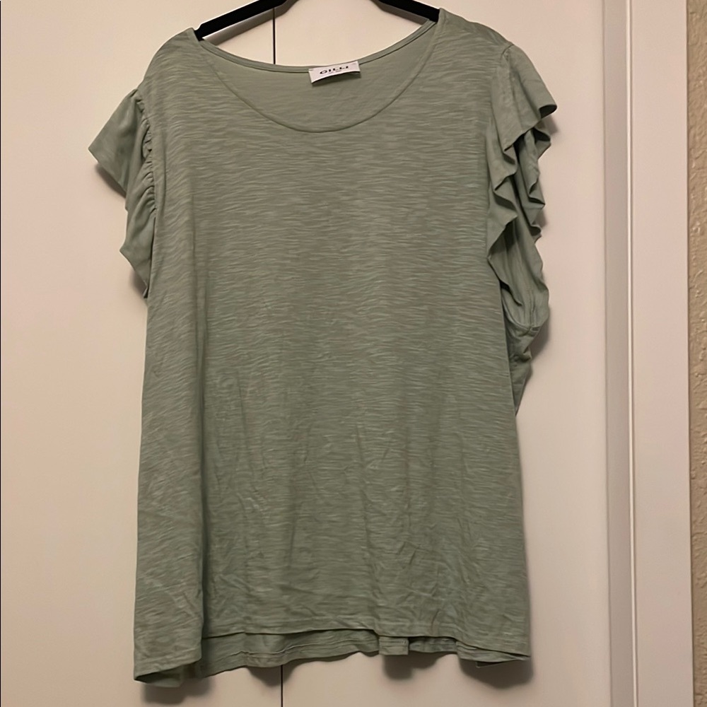 Gilli Green Ruffled Relaxed Tee - Picture 1 of 5